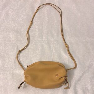 Tory Burch soft Leather Crossbody Bag. Size:9”x6”.